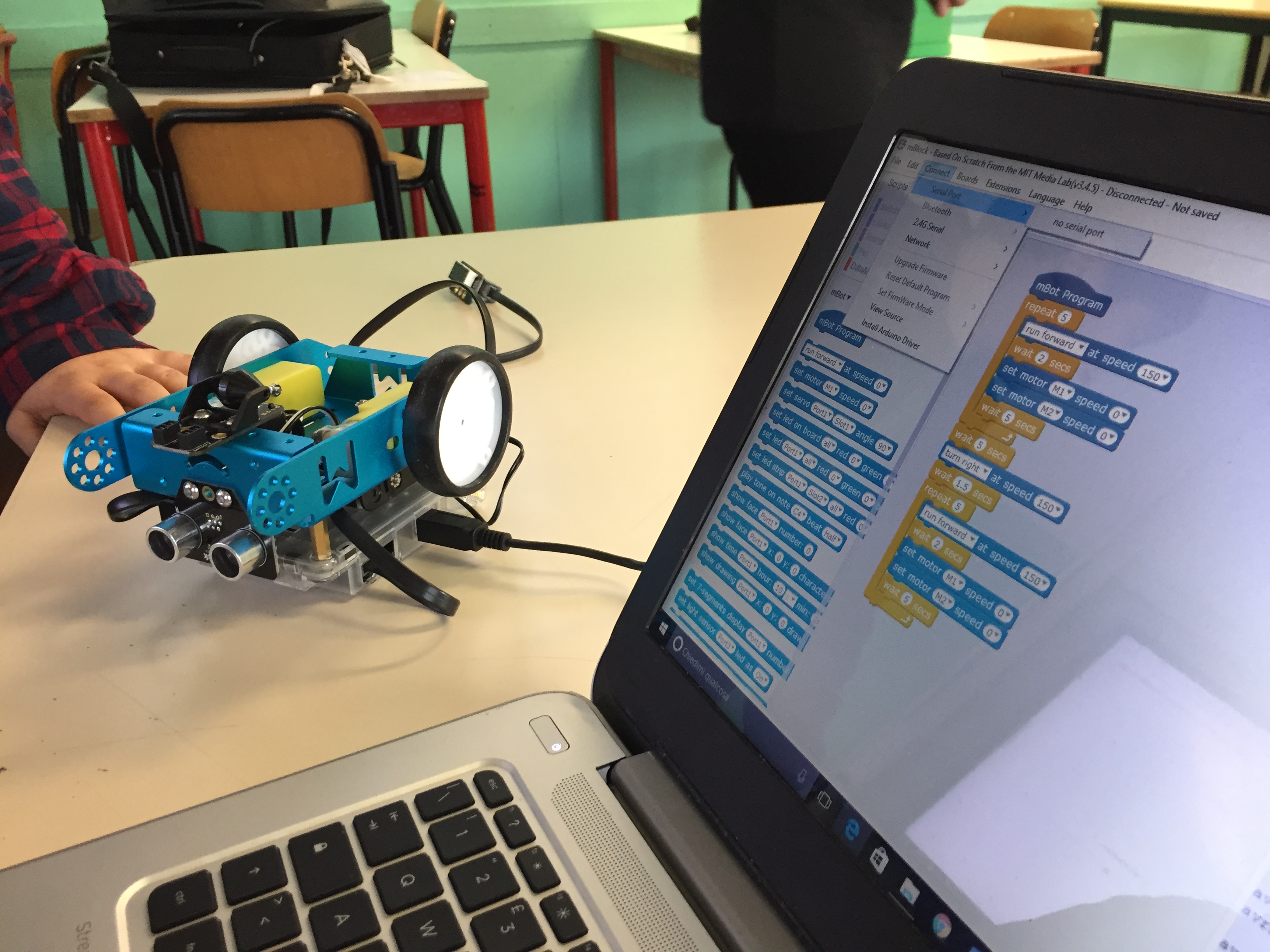 Robotica nella scuola secondaria di I grado: educare al problem solving